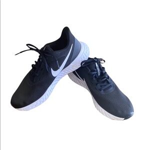 Nike Revolution Black Running Shoes Size 10 wide women or 8.5 wide men